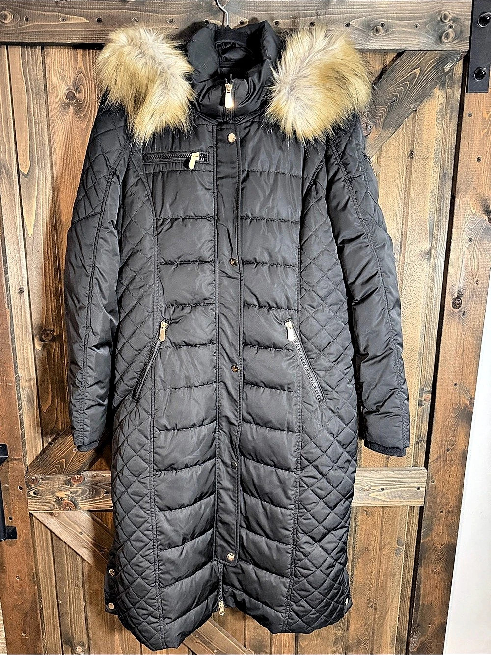 CHILLAX Black Quilted Fur-Trim Puffer Coat Size Large (removable fur)